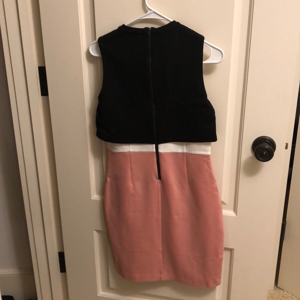 Dress - Picture 4 of 4